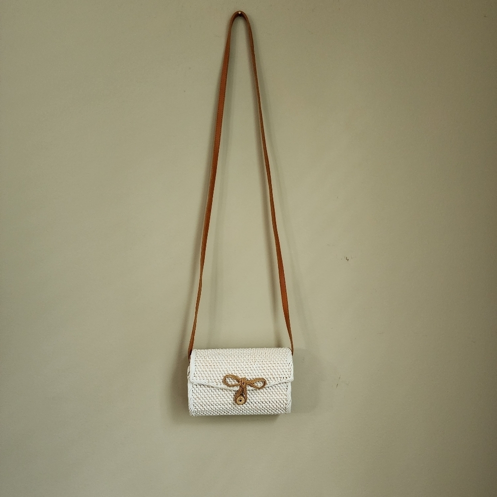 Rattan Bag HandWoven Ratton Tan and White Bag - Picture 9 of 10